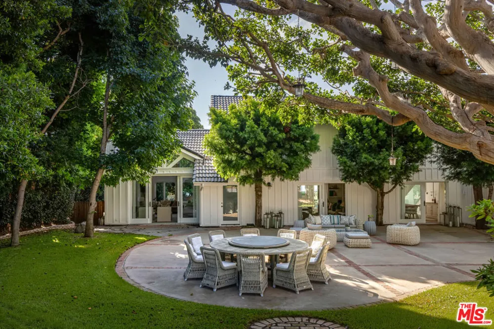 29225 Cliffside Drive Malibu, CA 90265