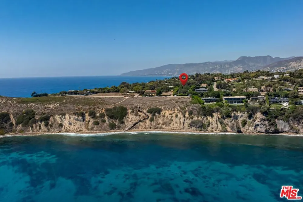 29225 Cliffside Drive Malibu, CA 90265