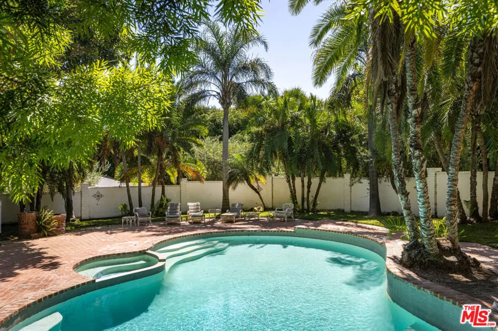29225 Cliffside Drive Malibu, CA 90265
