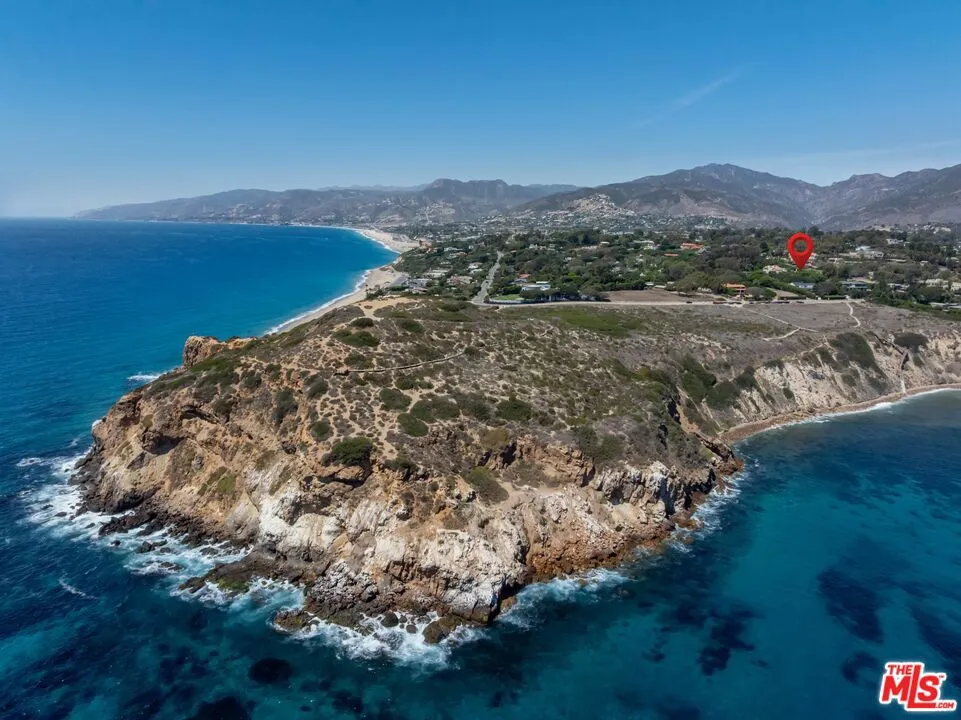 29225 Cliffside Drive Malibu, CA 90265