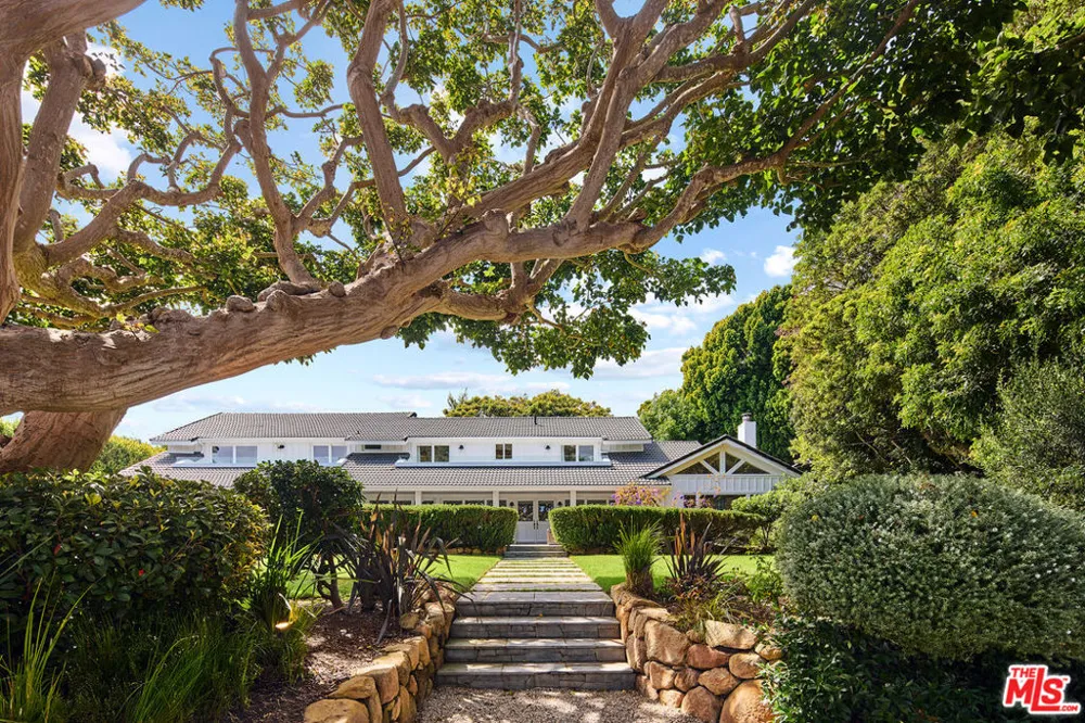 29225 Cliffside Drive Malibu, CA 90265