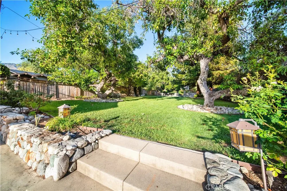132 Sunset Monrovia, CA 91016