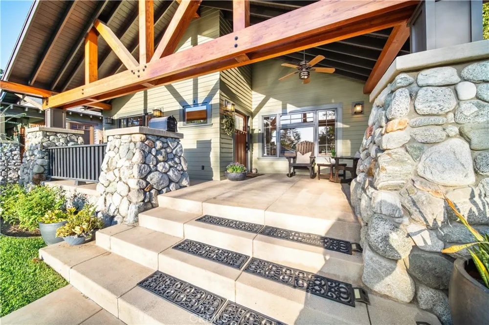132 Sunset Monrovia, CA 91016