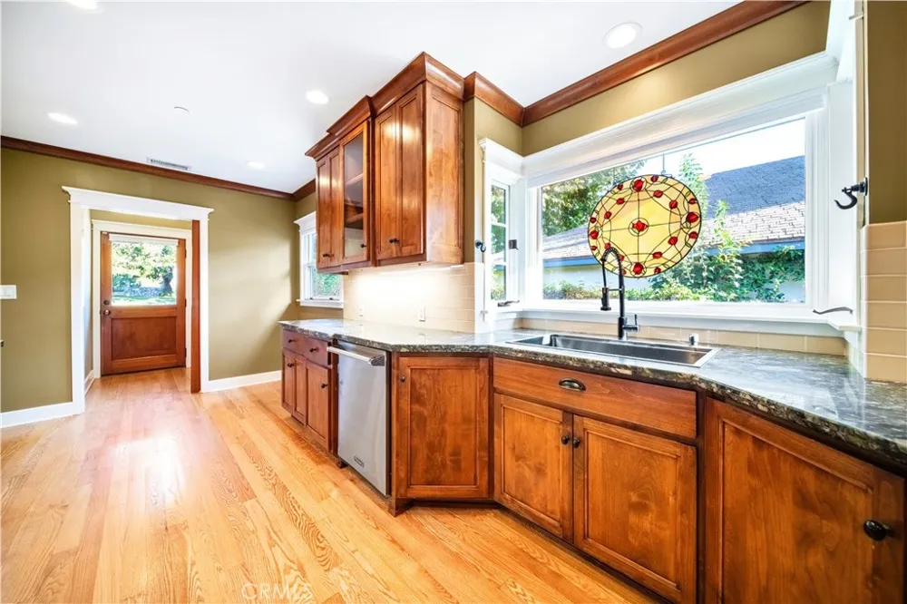 132 Sunset Monrovia, CA 91016