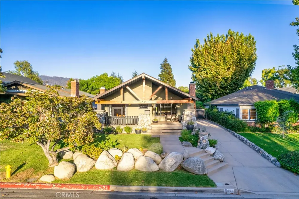 132 Sunset Monrovia, CA 91016