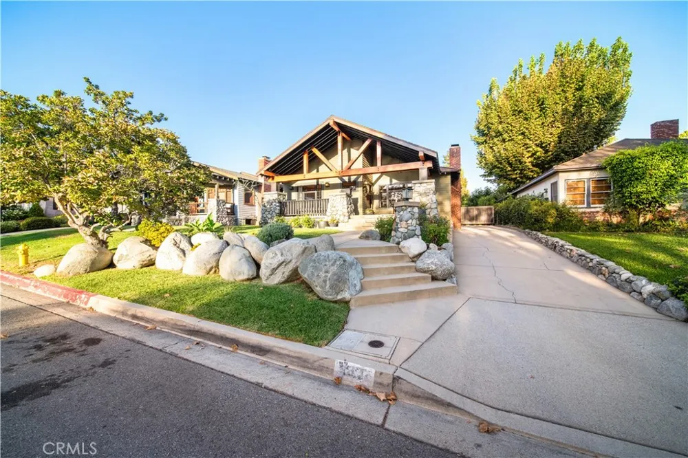 132 Sunset Monrovia, CA 91016