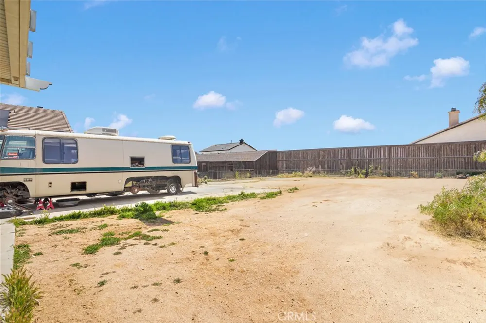 13375 Morningside Street Hesperia, CA 92344