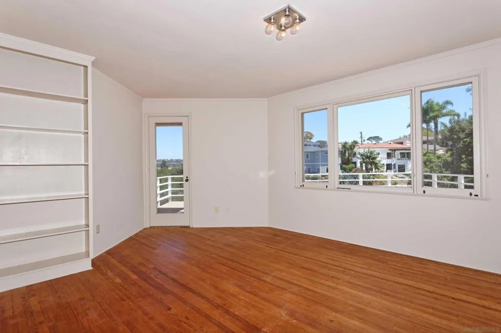 7755 Ludington Place La Jolla, CA 92037