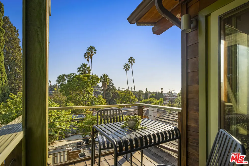 1632 Maltman Avenue Los Angeles, CA 90026