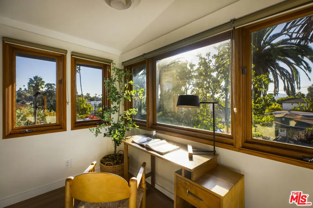 1632 Maltman Avenue Los Angeles, CA 90026