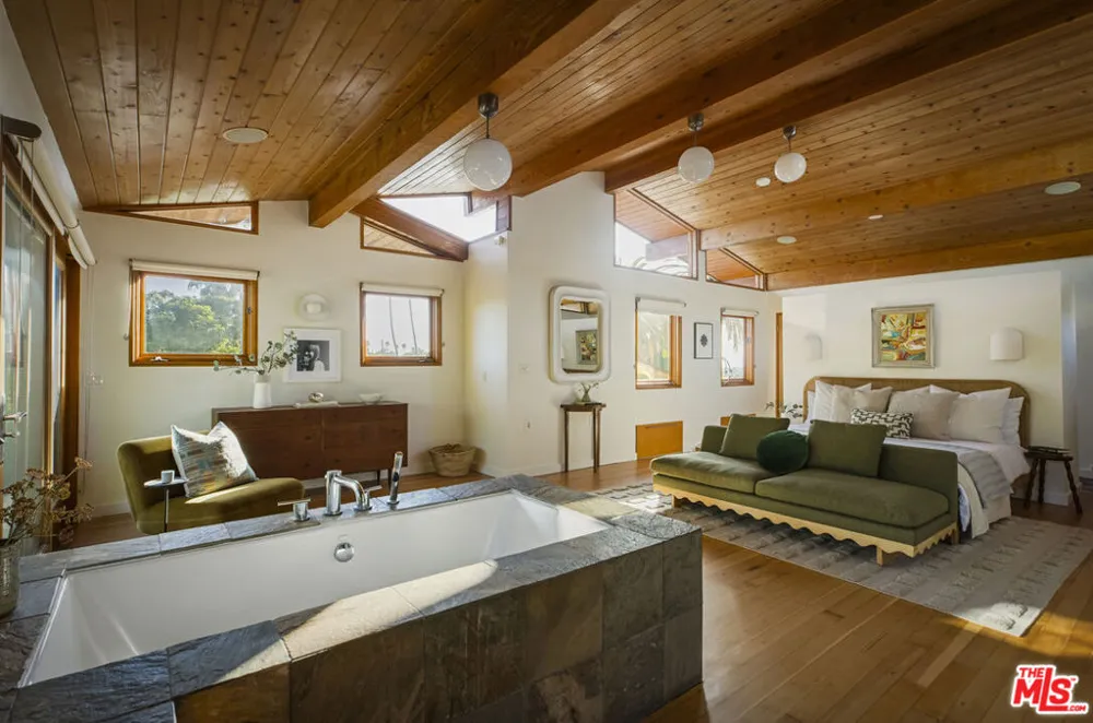 1632 Maltman Avenue Los Angeles, CA 90026