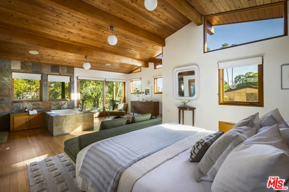 1632 Maltman Avenue Los Angeles, CA 90026