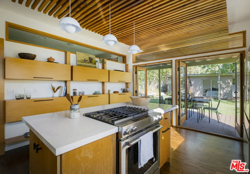 1632 Maltman Avenue Los Angeles, CA 90026