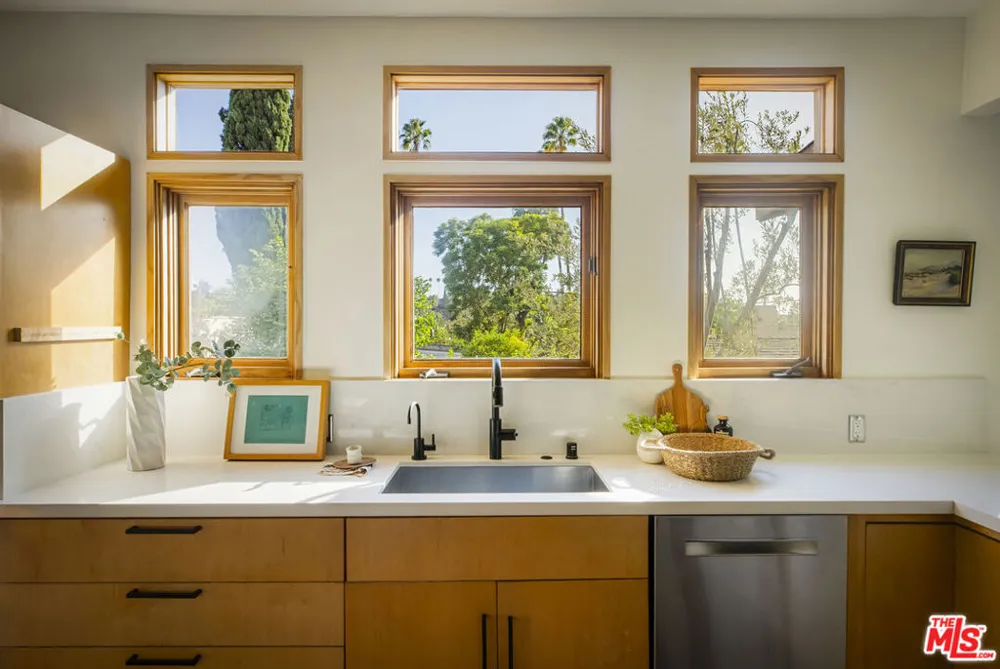 1632 Maltman Avenue Los Angeles, CA 90026
