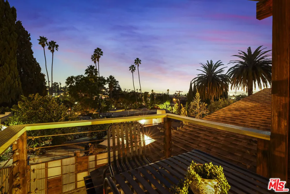 1632 Maltman Avenue Los Angeles, CA 90026