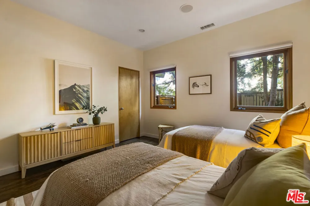 1632 Maltman Avenue Los Angeles, CA 90026