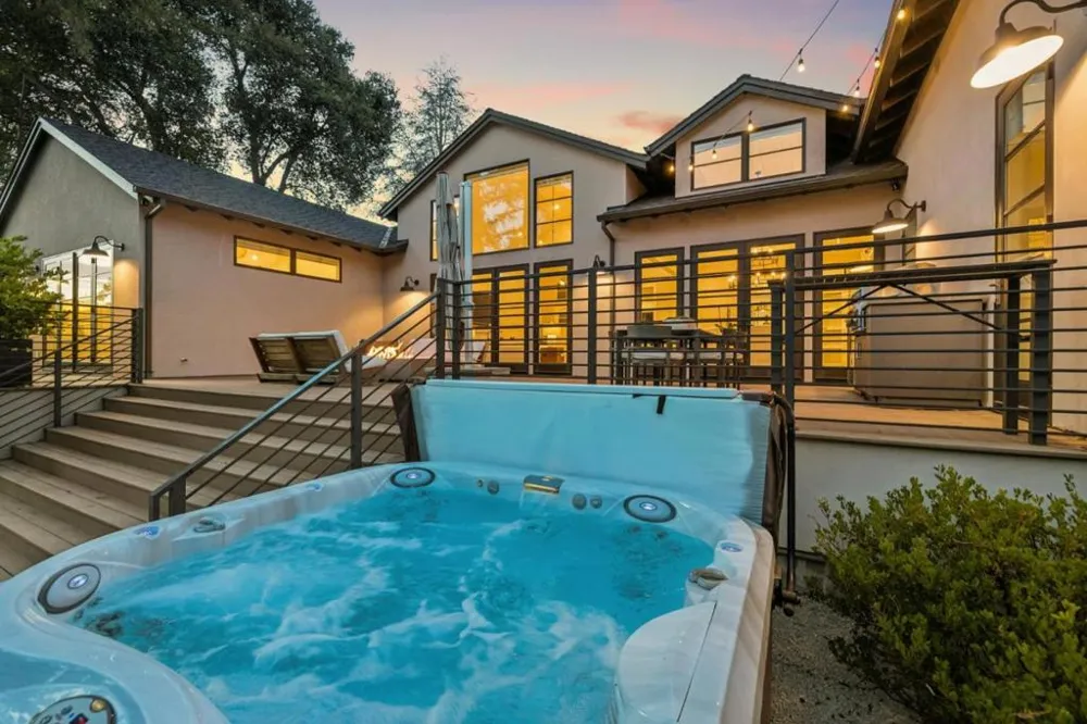 160 Fawn Lane Portola Valley, CA 94028