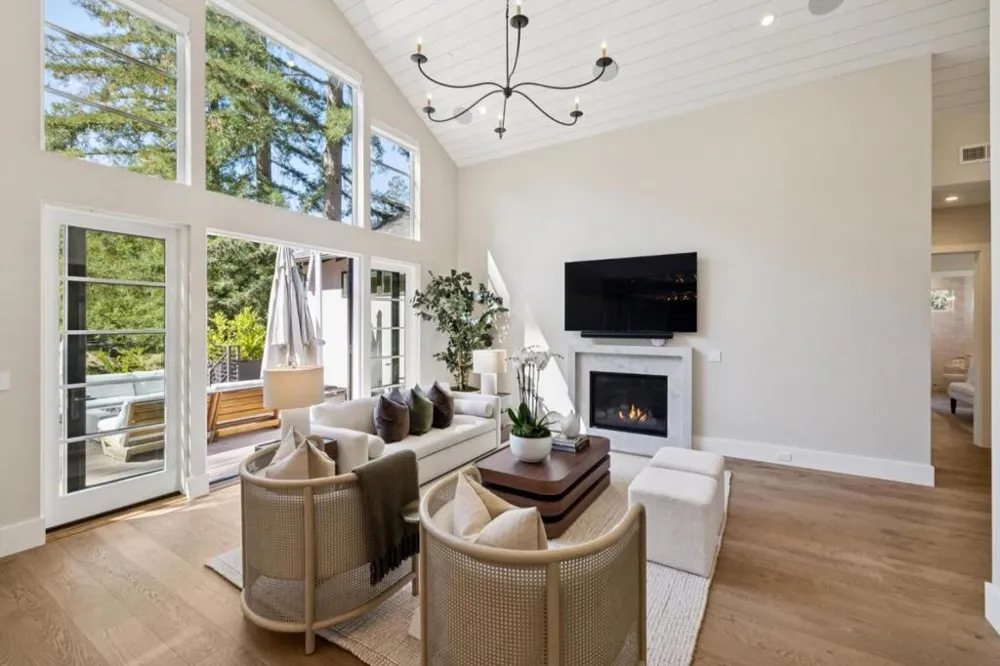 160 Fawn Lane Portola Valley, CA 94028