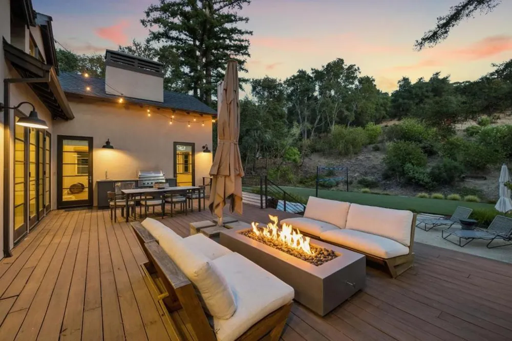160 Fawn Lane Portola Valley, CA 94028