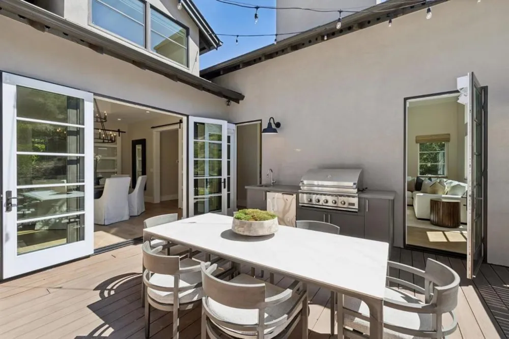 160 Fawn Lane Portola Valley, CA 94028