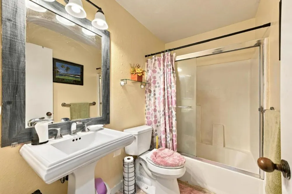240 Bayshore Boulevard #307 San Mateo, CA 94401