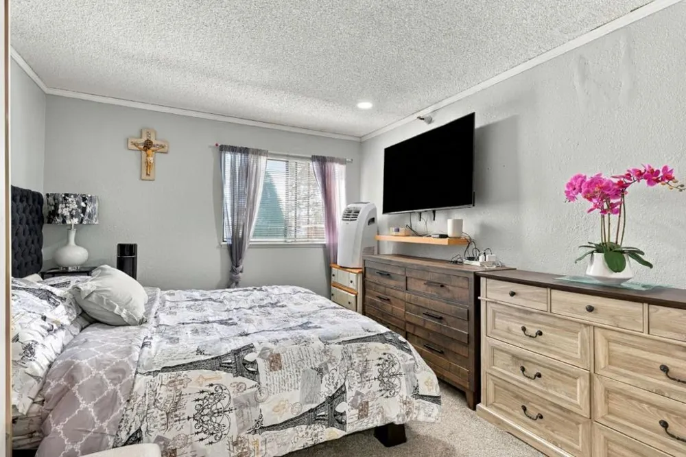 240 Bayshore Boulevard #307 San Mateo, CA 94401