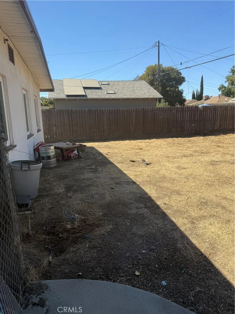 1143 E Simpson Fresno, CA 93704