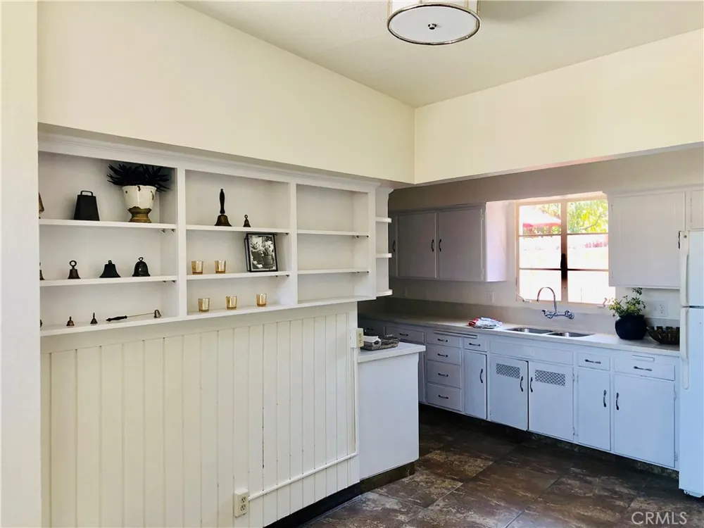 1143 E Simpson Fresno, CA 93704
