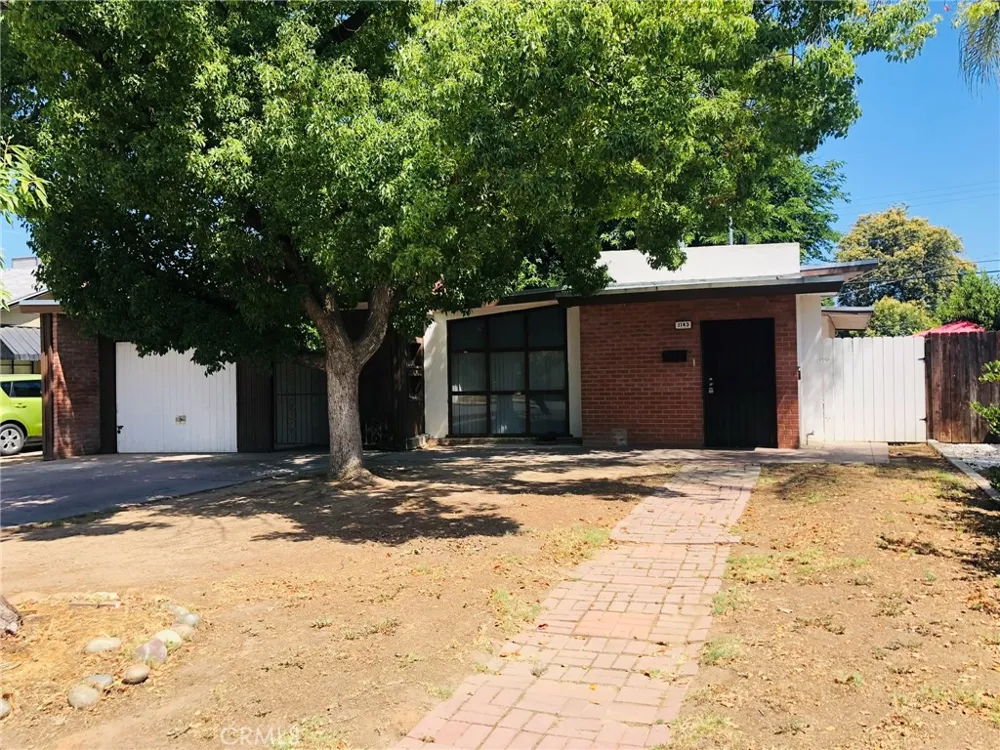 1143 E Simpson Fresno, CA 93704