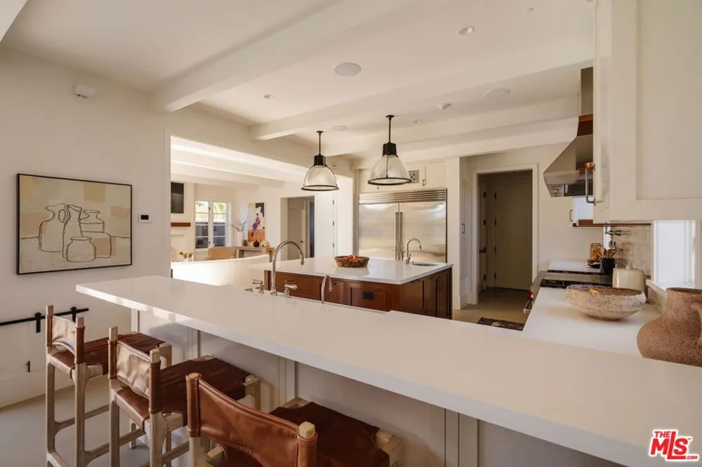 931 Chautauqua Boulevard Pacific Palisades, CA 90272