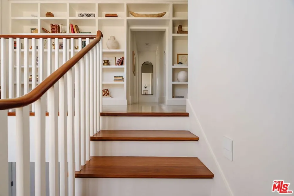 931 Chautauqua Boulevard Pacific Palisades, CA 90272