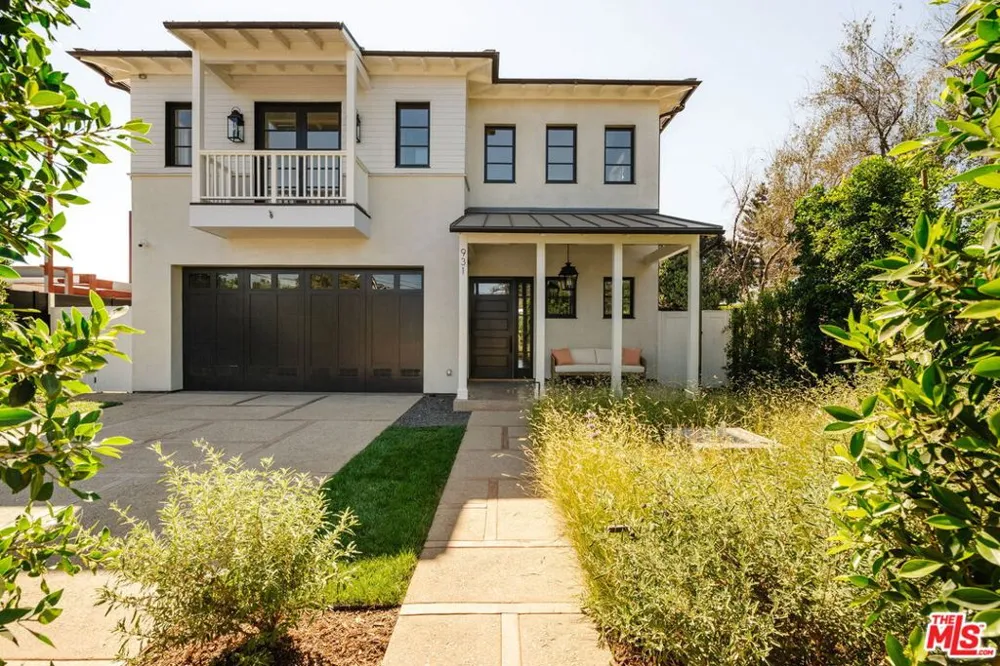 931 Chautauqua Boulevard Pacific Palisades, CA 90272
