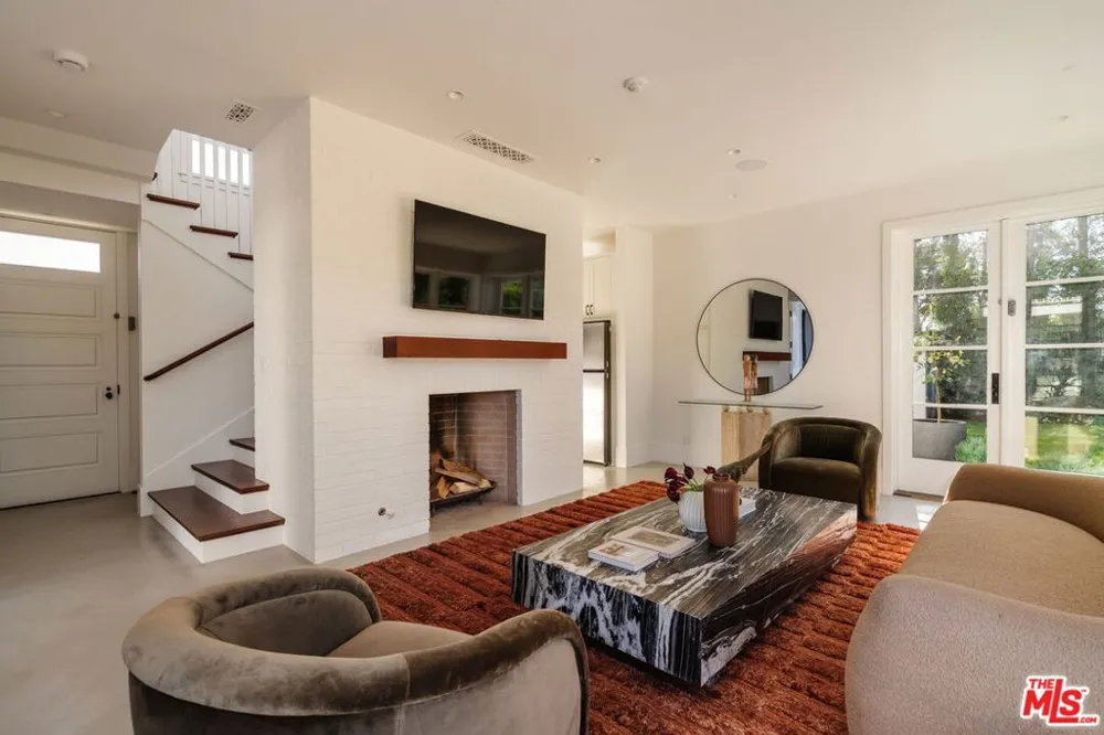 931 Chautauqua Boulevard Pacific Palisades, CA 90272