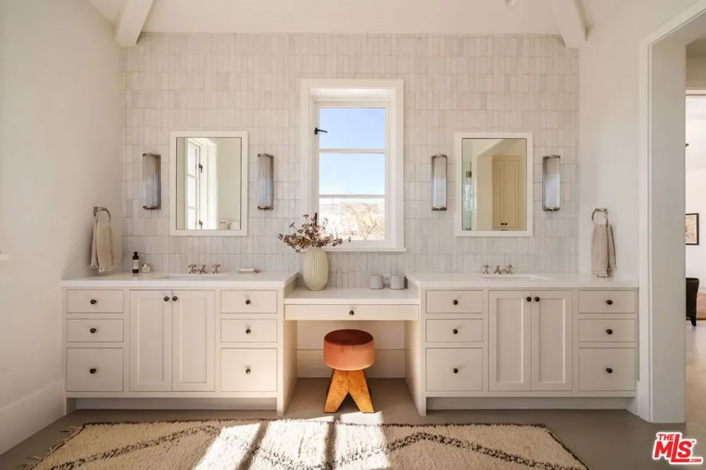 931 Chautauqua Boulevard Pacific Palisades, CA 90272