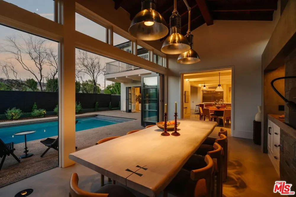 931 Chautauqua Boulevard Pacific Palisades, CA 90272