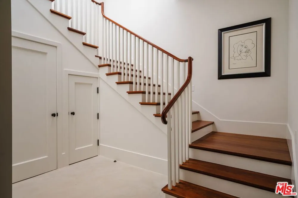 931 Chautauqua Boulevard Pacific Palisades, CA 90272