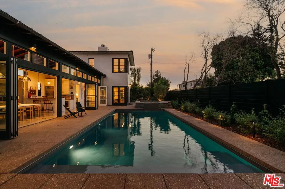 931 Chautauqua Boulevard Pacific Palisades, CA 90272