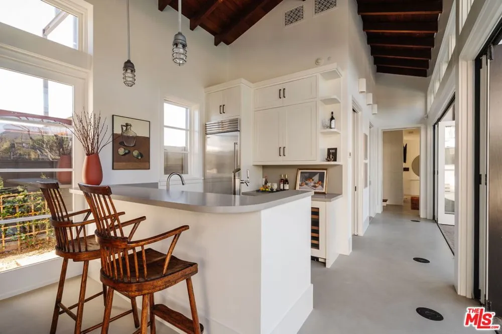 931 Chautauqua Boulevard Pacific Palisades, CA 90272