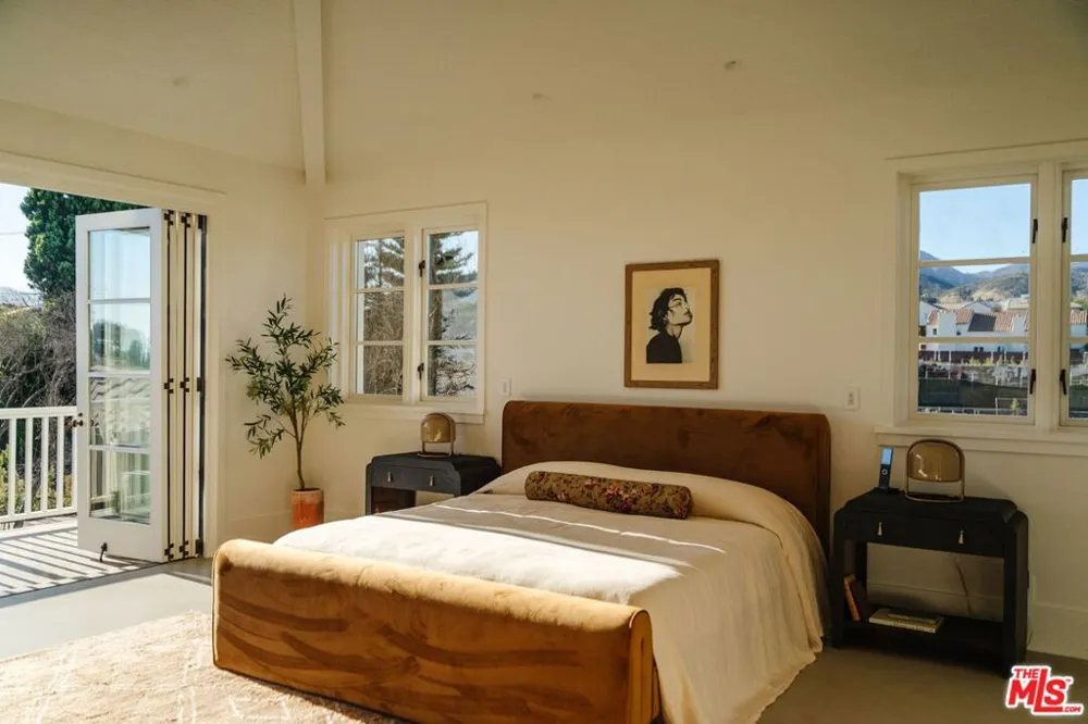 931 Chautauqua Boulevard Pacific Palisades, CA 90272
