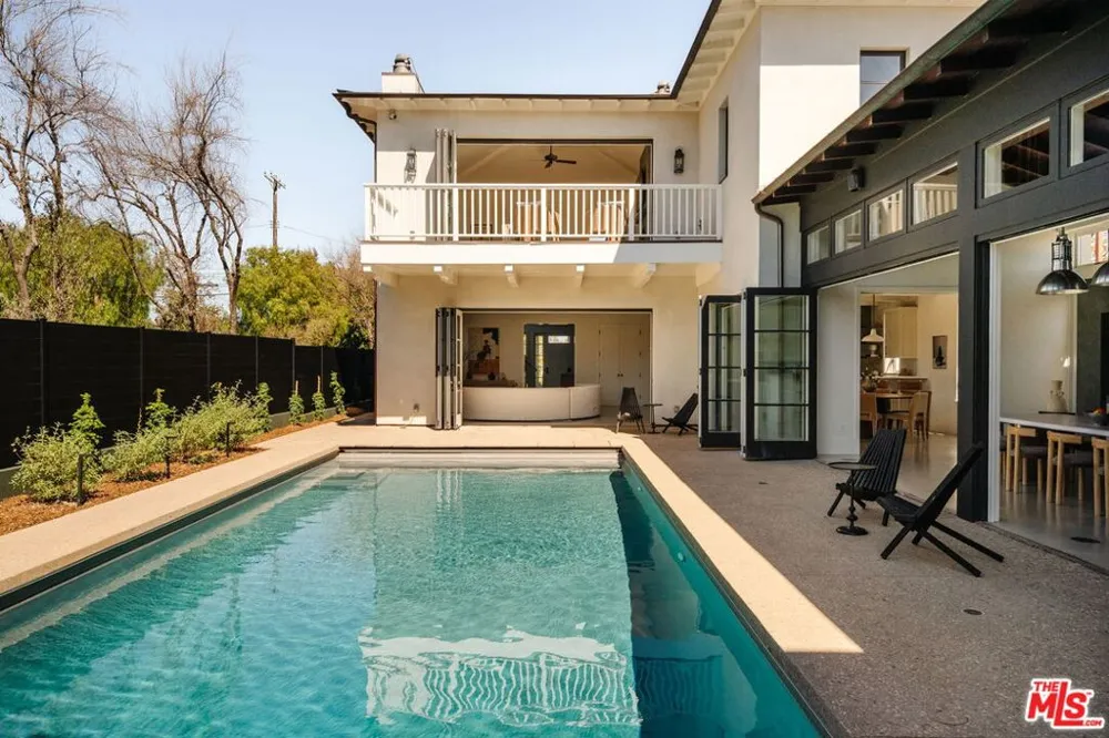 931 Chautauqua Boulevard Pacific Palisades, CA 90272