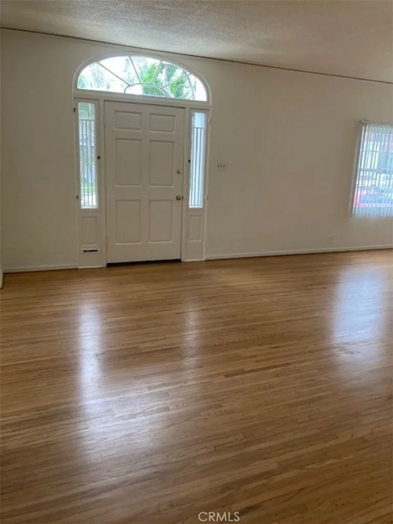 204 Belmont Long Beach, CA 90803