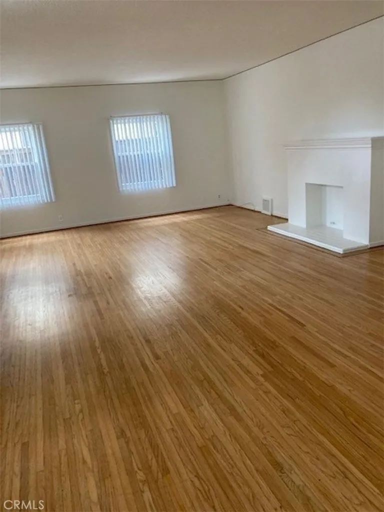 204 Belmont Long Beach, CA 90803