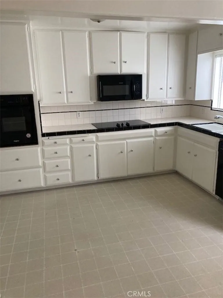 204 Belmont Long Beach, CA 90803