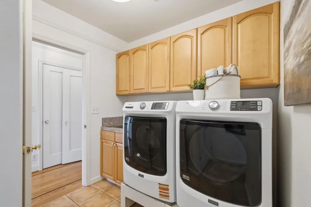 543 Jeter Street Redwood City, CA 94062