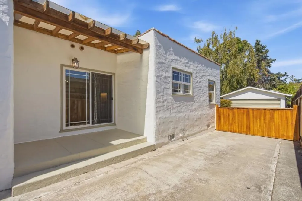 543 Jeter Street Redwood City, CA 94062