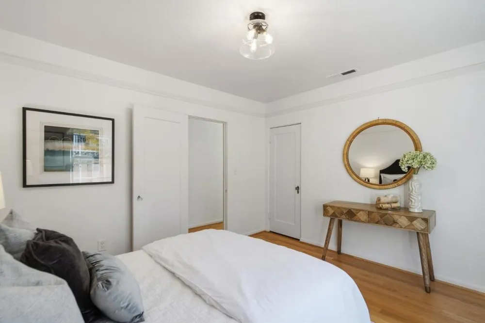 543 Jeter Street Redwood City, CA 94062