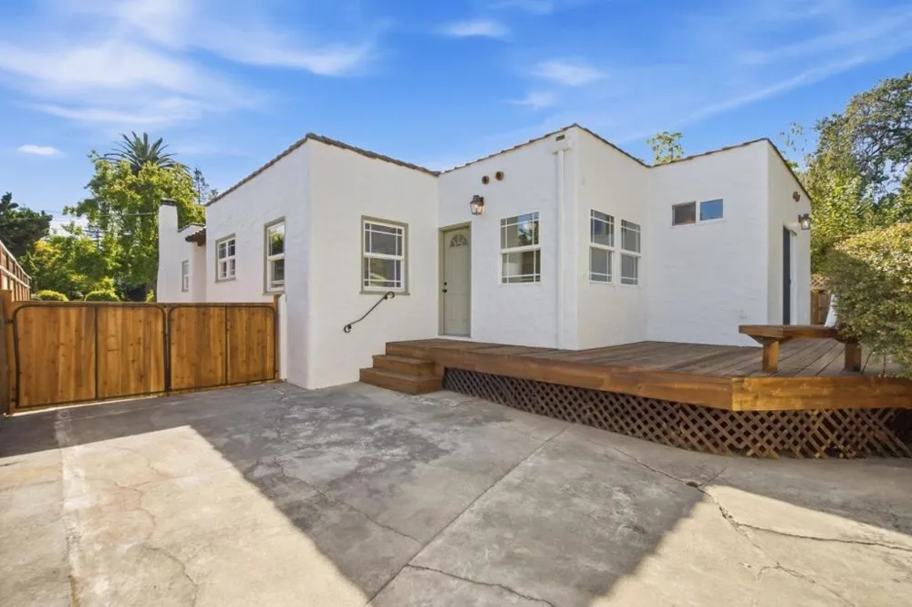 543 Jeter Street Redwood City, CA 94062