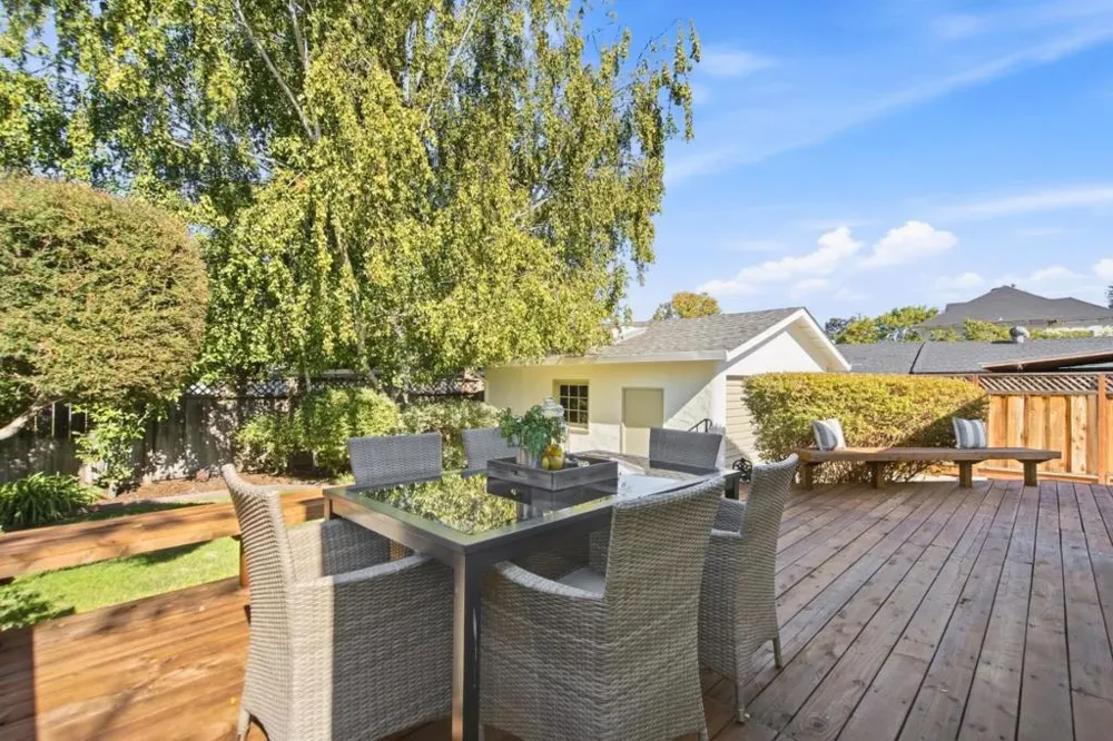 543 Jeter Street Redwood City, CA 94062