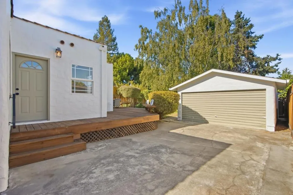 543 Jeter Street Redwood City, CA 94062