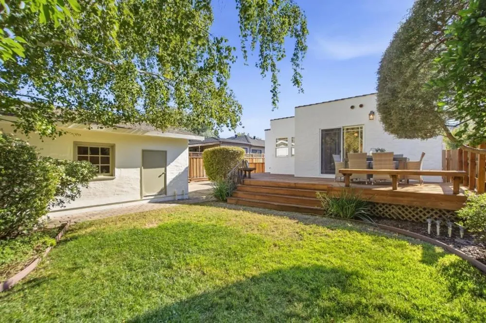 543 Jeter Street Redwood City, CA 94062